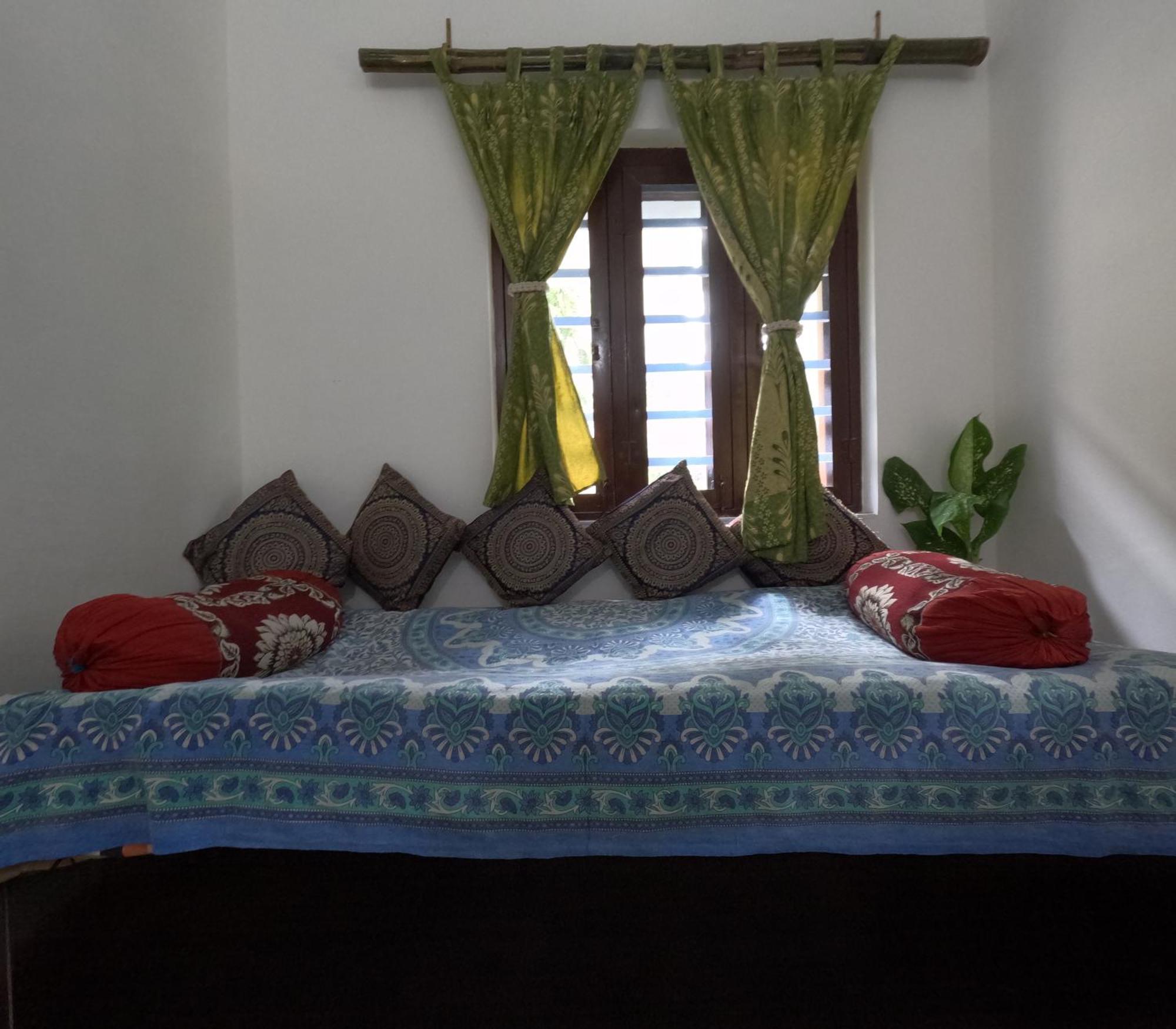 Bagicha - Near Jolly Grant Airport Holiday home